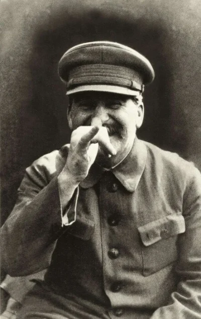 widaczew - @LubieBycZabijana na moją małą kolekcję Stalinów nikt nie zwrócił uwagi. Ź...