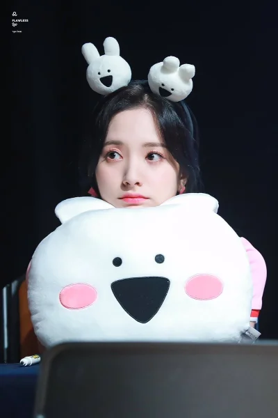 XKHYCCB2dX - #bona #wjsn 
#koreanka