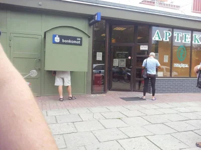 weeden - Nie chodzi o bankomat...



##!$%@? #polakicebulaki #polskakrajabsurdow #leg...