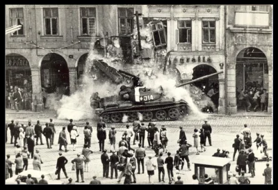 ggg937 - #zsrr #historia #1968

ruscy imprezuja w Libercu. Podczas inwazji zginelo ...