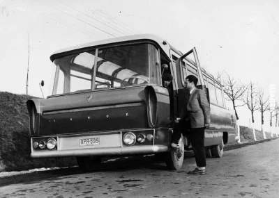 Szawagier - Autobus turystyczny zaprojektowany w latach 50-tych przez Zdzisława Beksi...