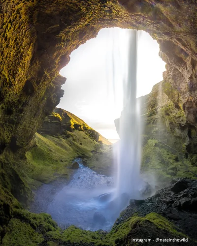 esti33 - @optimus_dime: Bo skarb jest zaraz obok i nazywa się Kvernufoss! ( ͡° ͜ʖ ͡°)...