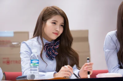 K.....o - #sowon #gfriend 
#koreanka