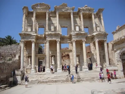 IMPERIUMROMANUM - Pierwsze biblioteki na świecie

Pierwsze biblioteki na świecie za...