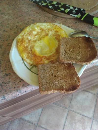 janoosh - To uczucie gdy zapominasz o jajecznicy i wychodzi omlet.
#sniadaniezwykopem...