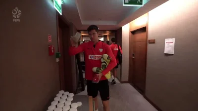 keikam - SZOK! Pijany Lewandowski zakłóca ciszę nocną w hotelu (MAMY FILM)
#mecz #re...