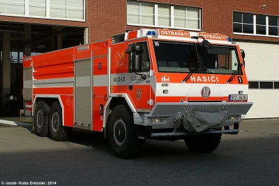 michak - @MOLQ: @dorai: 
Czesi potrafią robić dobre strażackie wozy z nowych, wojsko...
