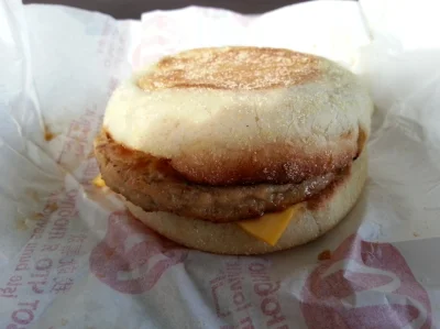 rales - #mcdonalds

Żadne wieśmaki, drwale.
McMuffin Farmerski jest kanapkowym kró...