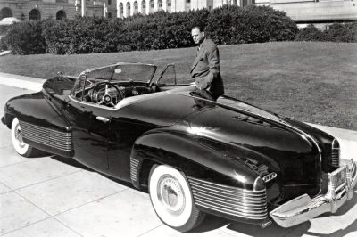o.....y - Tutaj zdjęcie z projektantem samochodu - Harleyem Earlem