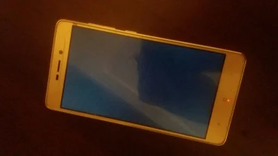 buras_89 - Róźżowemu zwiesił się telefon. Xiaomi Redmi 3s. Ponoć działał i nagle prze...