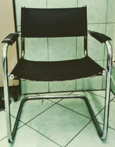 krabsik - Jak się nazywa ten typ krzesla?
#pytanie #krzesla