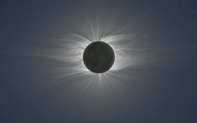 AstroMat - Do zaćmienia Słońca coraz bliżej... Oto niesamowite zdjęcie Miroslava Druc...