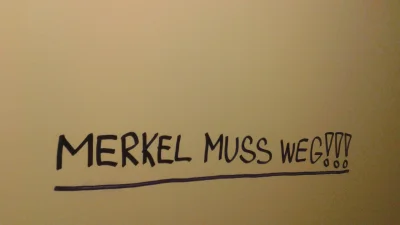 K.....w - Niemcy zaczynają się buntowac xD
Napis w kiblu na cebit2016 
#niemcy #merke...