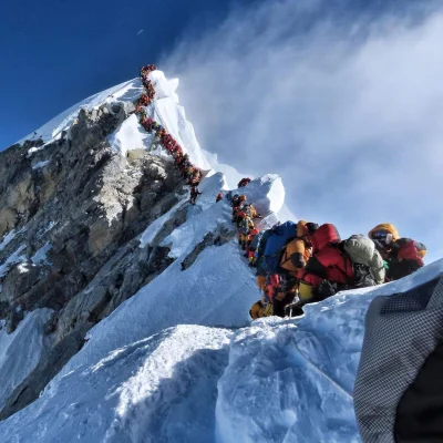 Phillippus - Wczorajsza (22.05) kolejka na ostatnich metrach wejścia na Mount Everest...