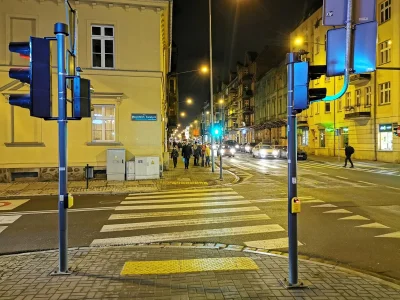 CzasNaPoznan - W lipcu 2017 roku włączono nową sygnalizację na ulicy Garbary. Dziś pr...