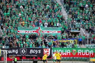 S.....k - Śląsk Wrocław został ukarany przez UEFA karą w wysokości 15 tys. euro grzyw...