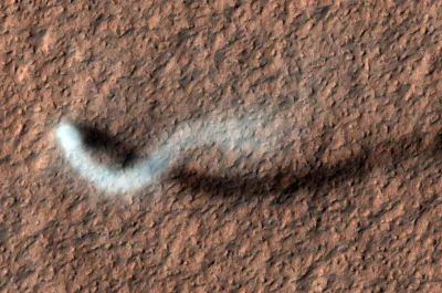s.....w - Diabeł pyłowy na Marsie, "szpiegowany" przez kamerę Mars Reconnaissance Orb...