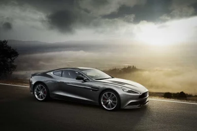 S.....X - Aston Martin robi najbardziej eleganckie auta typu GT na świecie. Do Ferrar...