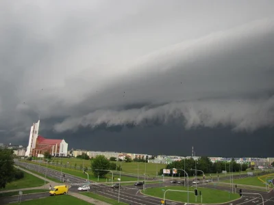 gligar - #bialystok #fotografia #burza #chmury 
Chmura szelfowa nad Białymstokiem
2...