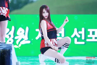 K.....o - #kyungri #ninemuses 
#koreanka