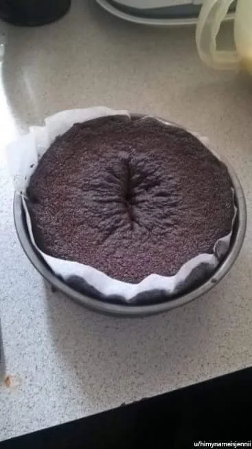 spion999 - Miało być ciasto wyszedł zwieracz 
#heheszki #ciasto ¯\\(ツ)\/¯