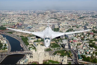 lastmanstanding - Tu-160 nad Moskwą
#aircraftboners #lotnictwo #militaryboners #mili...