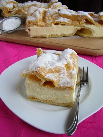 666donovo - Karpatka – wyrób cukierniczy w postaci dwóch warstw ciasta przełożonych k...
