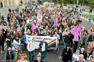 prawarekasorosa - > o że małżeństwa homo po prostu nie działają co stwierdził wokalis...