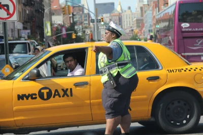 M.....U - Takie oto ładne zdjęcie zrobiłem jak jeździłem po NY. Policjantka kierowała...