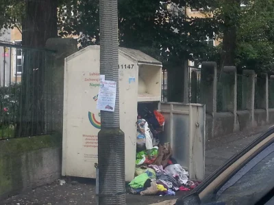 rot123 - KTO WYKUPIŁ POŁOWĘ NOWEJ KOLEKCJI JESIEŃ-ZIMA OD LA CROIX-ROUGE? 



1. RZYM...