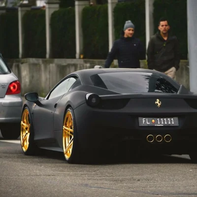 JestemTard - Ferrari 458 Italia w czarnym macie wygląda mega!

#ferrari #carboners ...