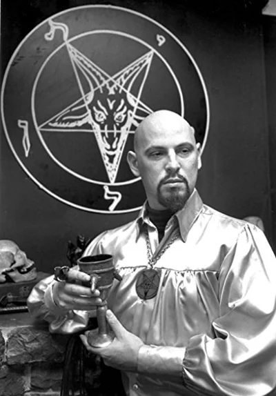 laVey - czy jak w halloween na dyni wyryję podpis mojego wujka to tym sposobem przywo...