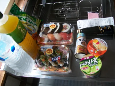 lechoslaw - #japonia #zakupyza50zl
woda 2l
zielona herbata 2l
dwa zestawy sushi
l...