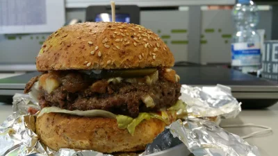 D3lt4 - @faantasy: Jadłem, rzeczywiście fajne, poniżej zdjęcie ich burgera, ale muszę...