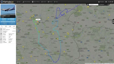 juntek - Lot z Moskwy do Warszawy, podpatrzony przed chwilą na flight radarze. #burza