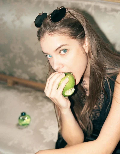 L.....m - Jabłko
#barbarapalvin