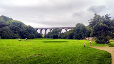 Z.....o - Dzisiaj mała wycieczka do Porthkerry Park w Barry. Ładne miejsce - dużo zie...