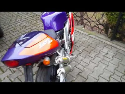 Dymass - Bonusik na dzisiaj. Aprilia RS250. Padla uszczelka pod jedna glowica. Zostal...