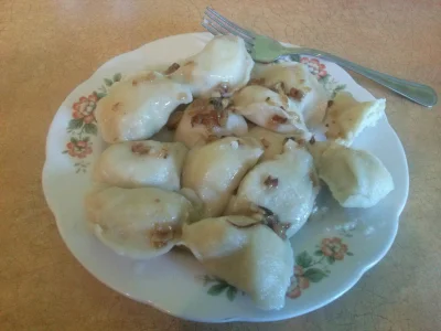 tyryfyry - Słuszna porcja pierogow za 5 zl :)
#pierogi #jedzenie #cebula