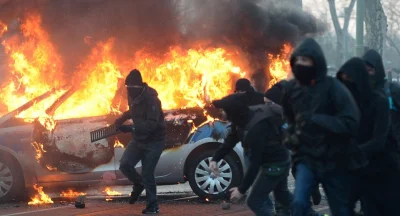 SirBlake - Widzę, że Antifa dobrze się dzisiaj bawi we Frankfurcie. 

#bekazlewactw...
