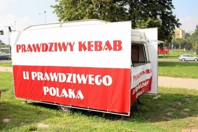 A.....h - @Wesoly_Kartofelek: w KEBABIE U PRAWDZIWEGO POLAKA.