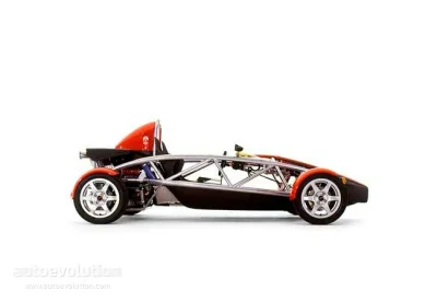 mattcabb - jakby ktoś szukał legalnego na B1, to Ariel Atom 1 ważył 456kg.