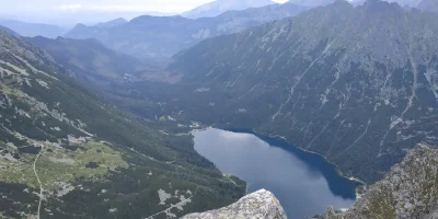 moakatanga - Widok na Morskie Oko z Mnicha ( ͡° ͜ʖ ͡°) 
#tatry #gory #wspinaczka #mn...