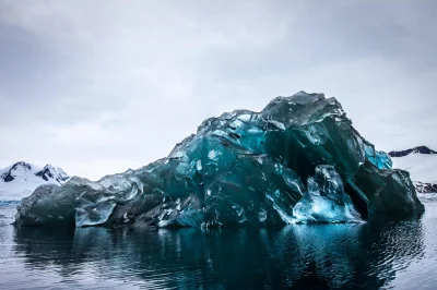 Rajtuz - Wywrócona góra lodowa.
#ciekawostki #fotografia #natura
