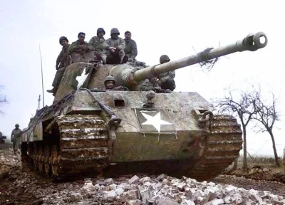 wojna - Panzer VI Tiger II "Königstiger" (Tygrys Królewski) z 2. kompanii Schwere Pan...