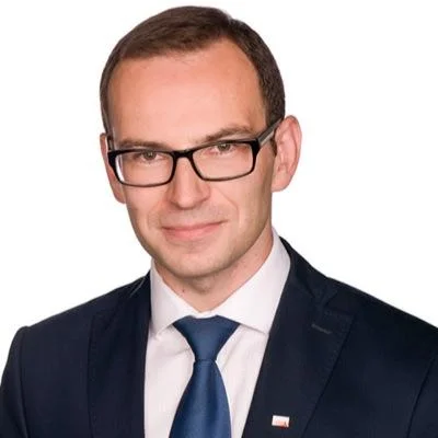 T.....n - Morawiecki + Szczerba =