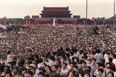 s.....w - Plac Niebiańskiego Spokoju (Tiananmen) w Chinach w 1989 roku, zanim demonst...