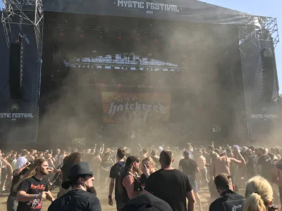 ThrashMetal - @sztandar: Hatebreed pozamiatał! Otwarta cena, słonko praży, chyba ze 3...