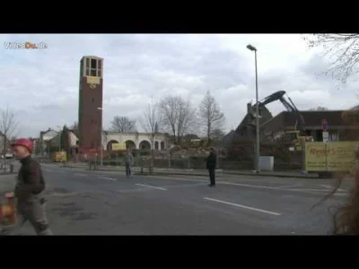 PDCCH - Tym razem relacja wideo z rozbiórki wieży kościelnej w Duisburgu. Pięknie się...