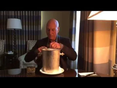 mroz3 - chyba najlepszy jak do tej pory 



#icebucketchallenge #patrickstewart #hehe...